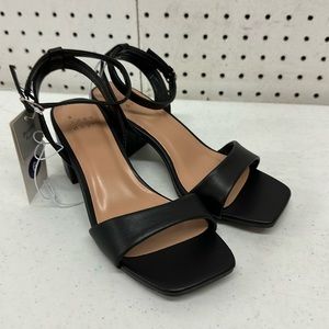 A new day black strappy sandals memory foam 6